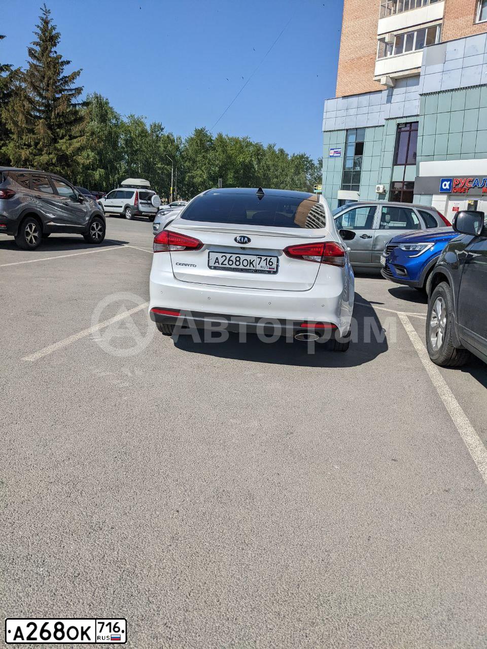 Фото автомобиля KIA CERATO, 2017 — госномер А268ОК716. Цвет: БЕЛЫЙ