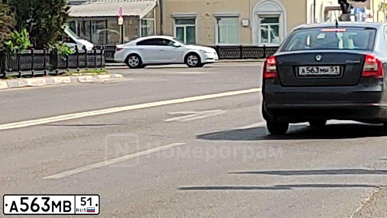 Фото автомобиля LADA 1117 KALINA, 2011 — госномер В586РУ51. Цвет: синий