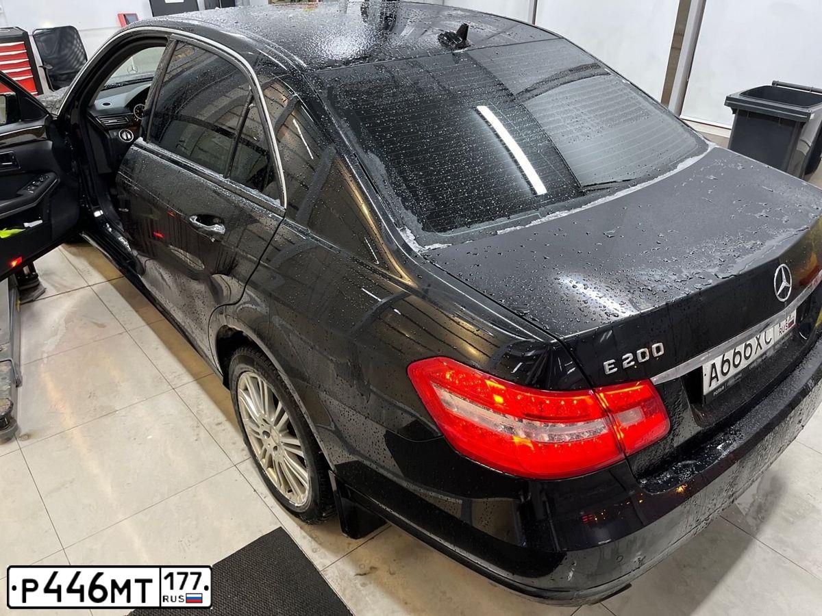 Фото автомобиля MERCEDES-BENZ E200, 2011 — госномер С233УЕ198