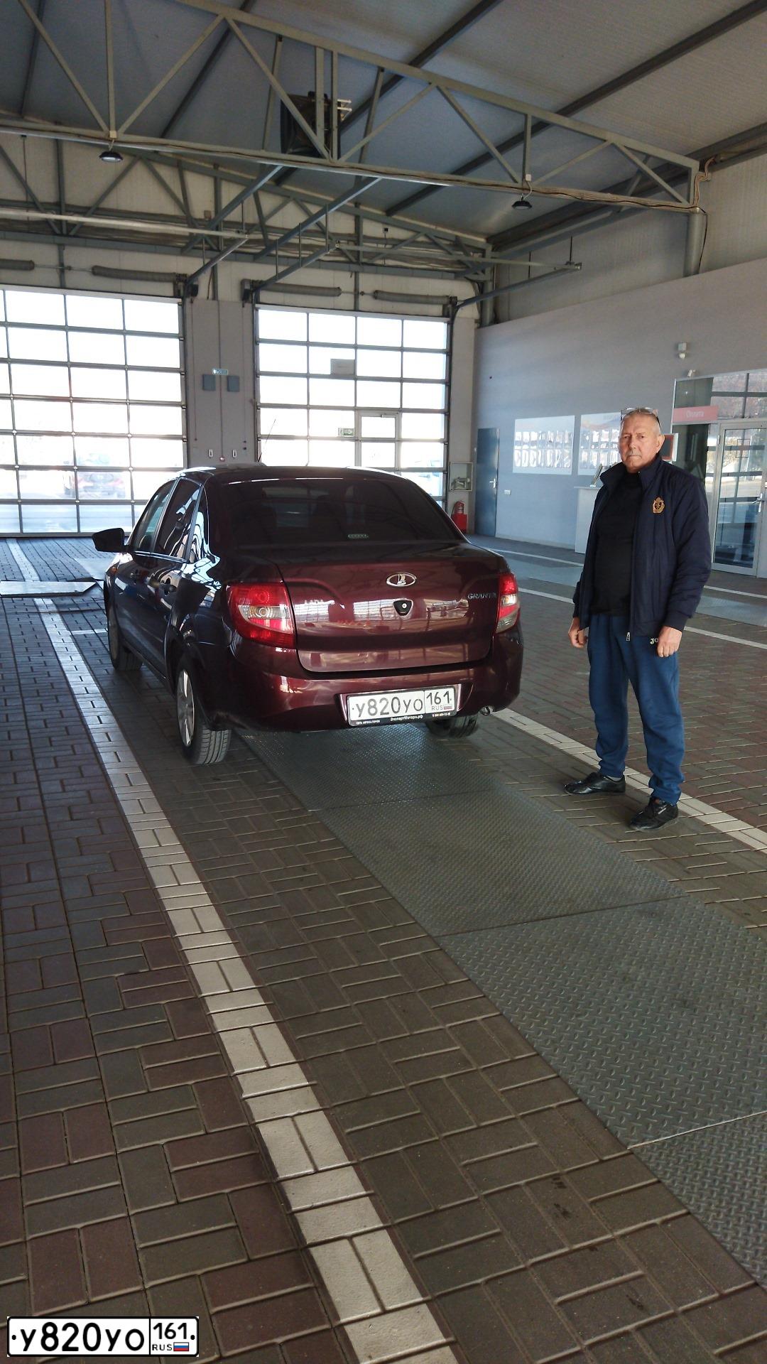 Фото автомобиля LADA 2190 GRANTA, 2016 — госномер У820УО161. Цвет: ТЕМНО - ВИШНЕВЫЙ