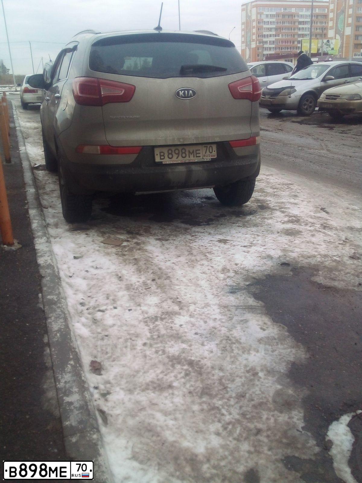 Фото автомобиля LADA 2110 LADA, 2004 — госномер В898МЕ70. Цвет: МОЛОЧНО-БЕЛЫЙ СЕРЕБРИСТЫЙ