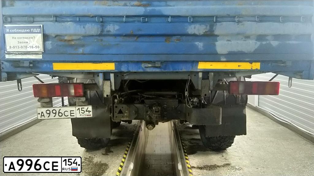 Фото автомобиля KAMAZ 43118 /6X6/, 2009 — госномер А996СЕ154. Цвет: МЕДЕО