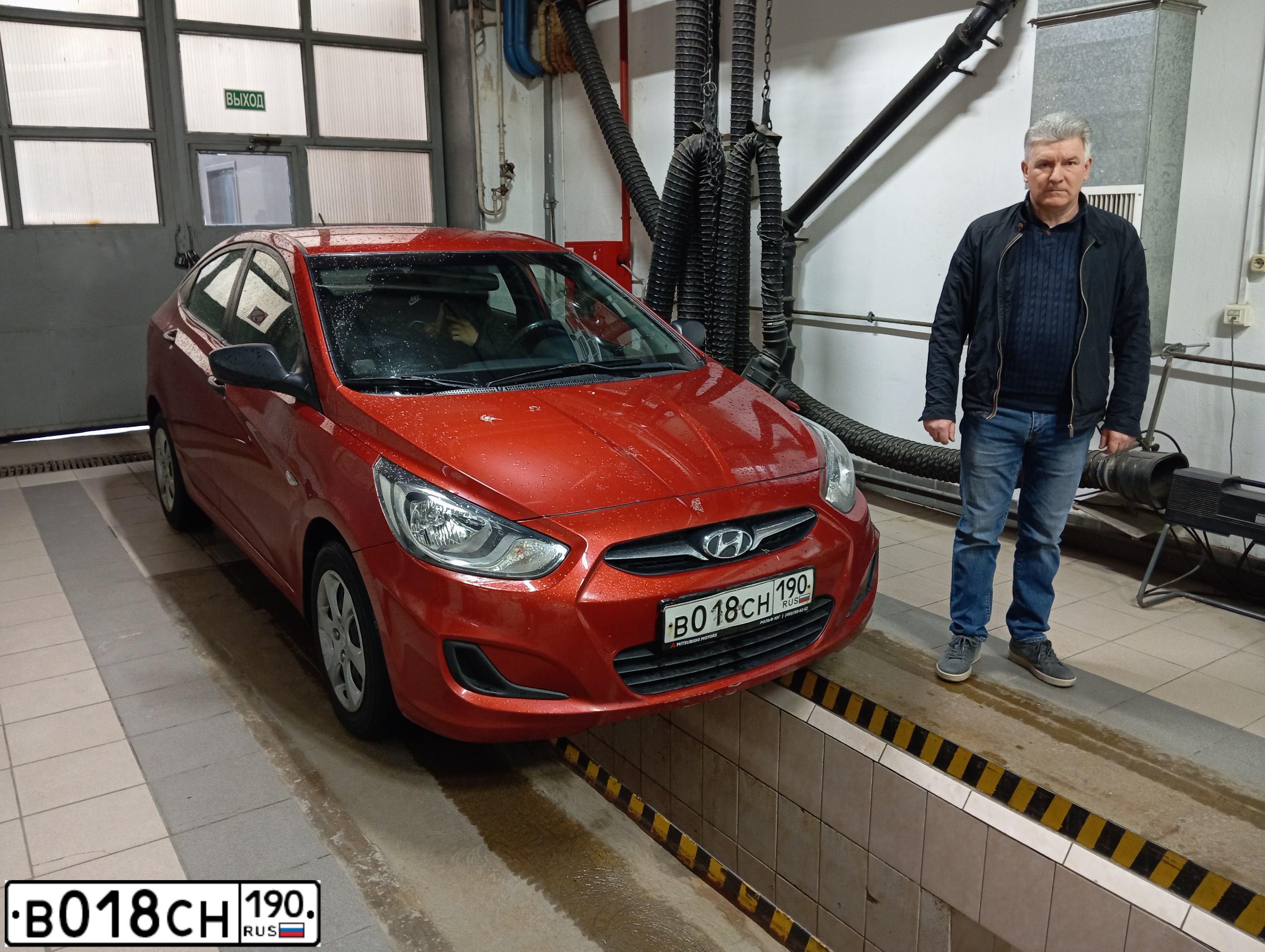 Фото автомобиля HYUNDAI SOLARIS, 2011 — госномер К502РМ797. Цвет: КРАСНЫЙ