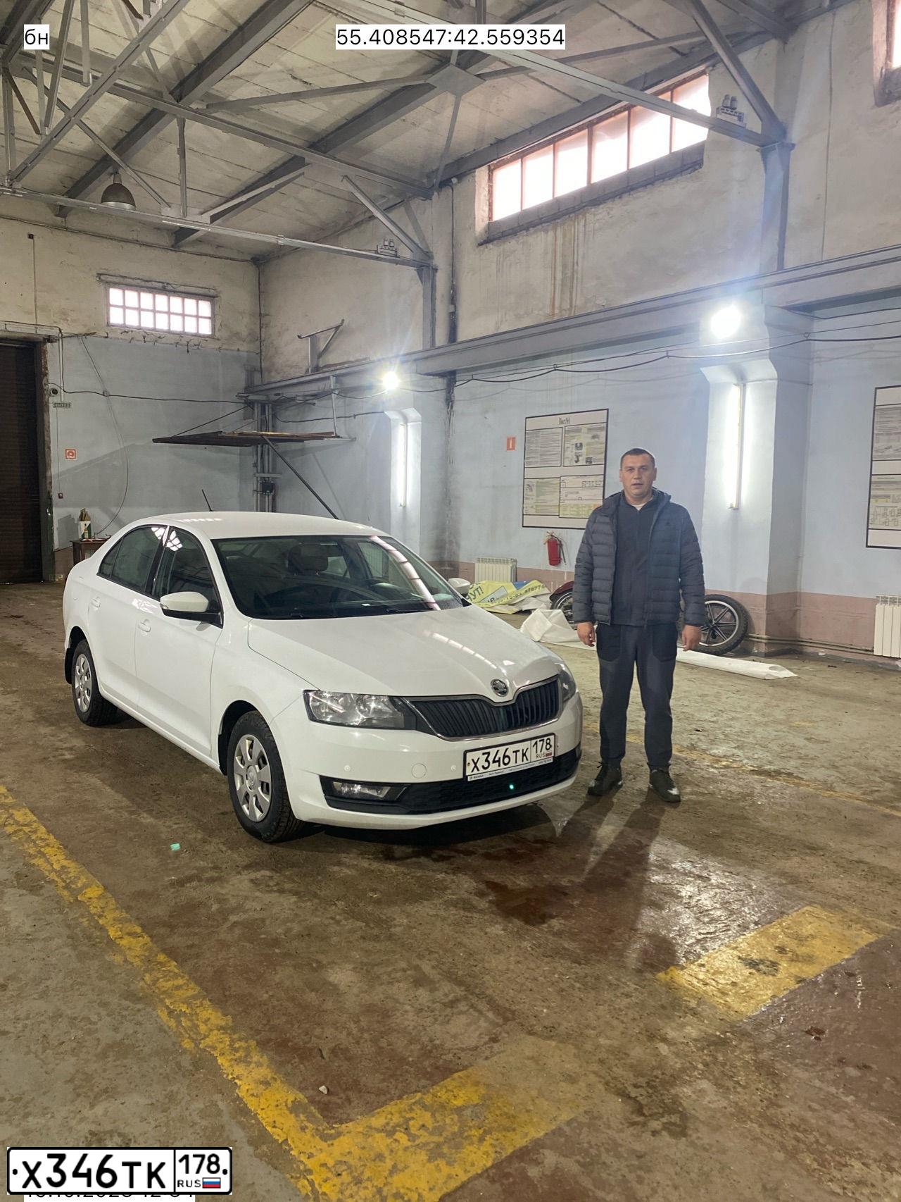 Фото автомобиля SKODA RAPID, 2017 — госномер А767ВН252. Цвет: БЕЛЫЙ