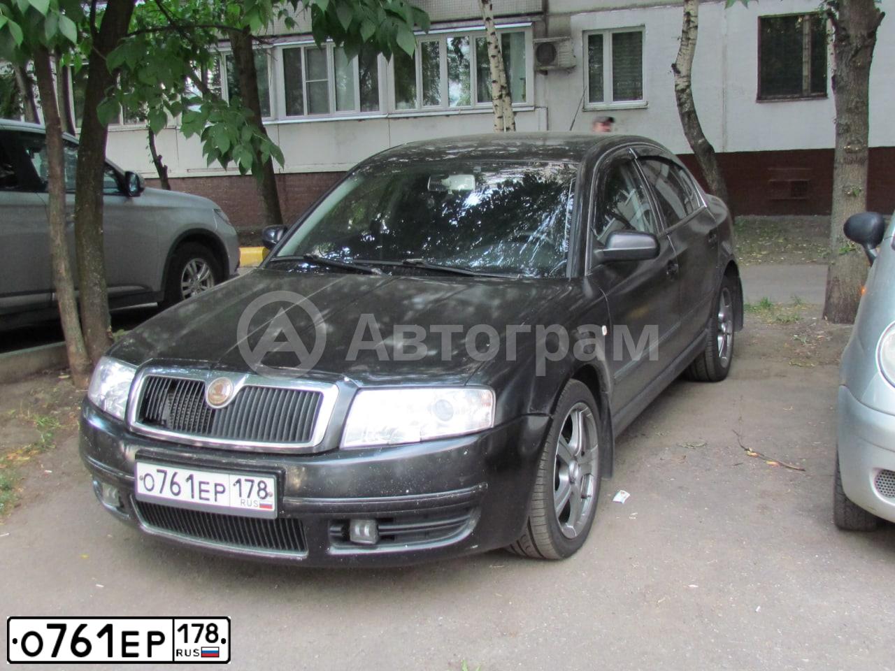 Фото автомобиля SKODA SUPERB, 2006 — госномер Х345АТ180. Цвет: ЧЕРНЫЙ