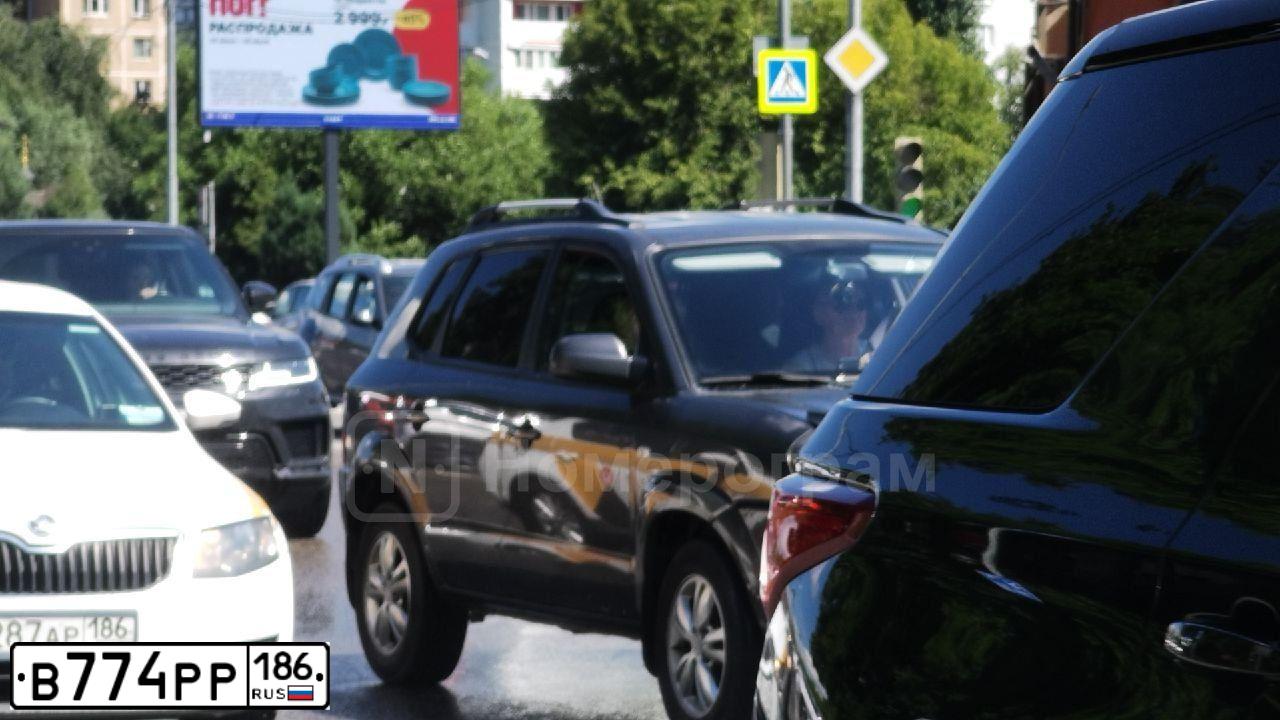 Фото автомобиля VOLKSWAGEN TIGUAN, 2020 — госномер С925ВР198. Цвет: синий