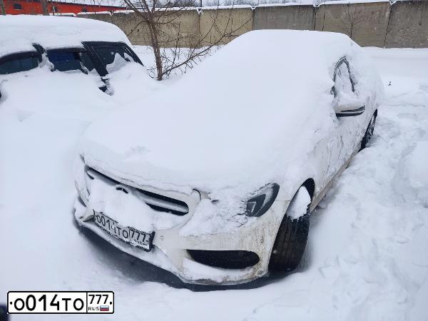Фото автомобиля MERCEDES-BENZ C200, 2016 — госномер О818АУ550. Цвет: Белый
