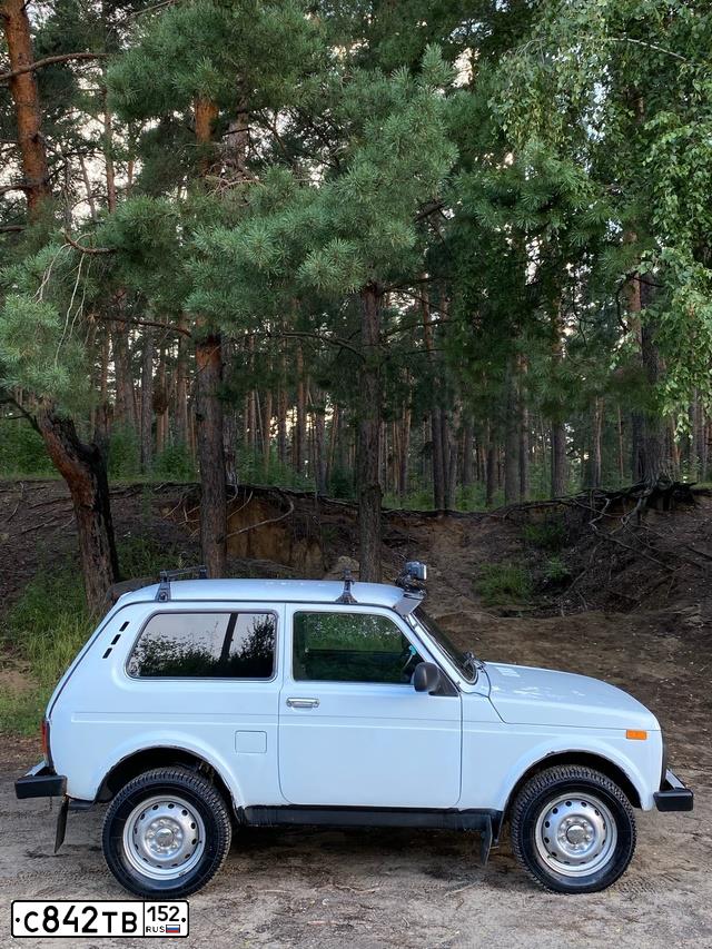 Фото автомобиля LADA 2121 NIVA, 2013 — госномер С842ТВ152. Цвет: Белый