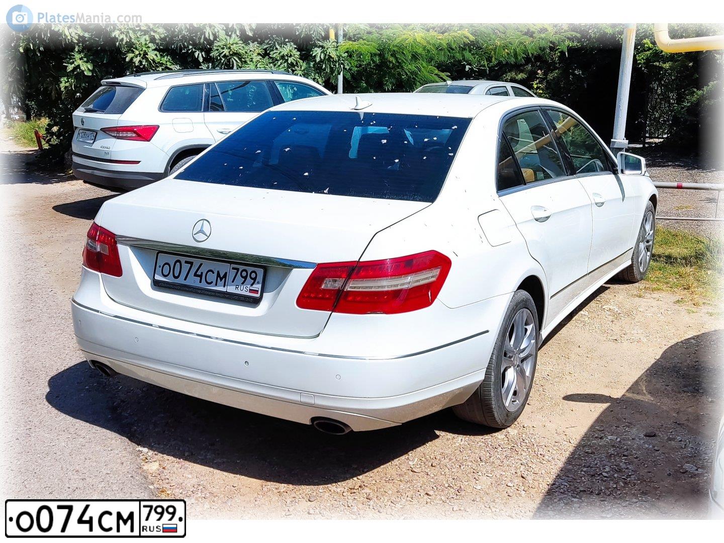 Фото автомобиля MERCEDES E-KLASSE, 2009 — госномер Н508ЕХ82. Цвет: Белый