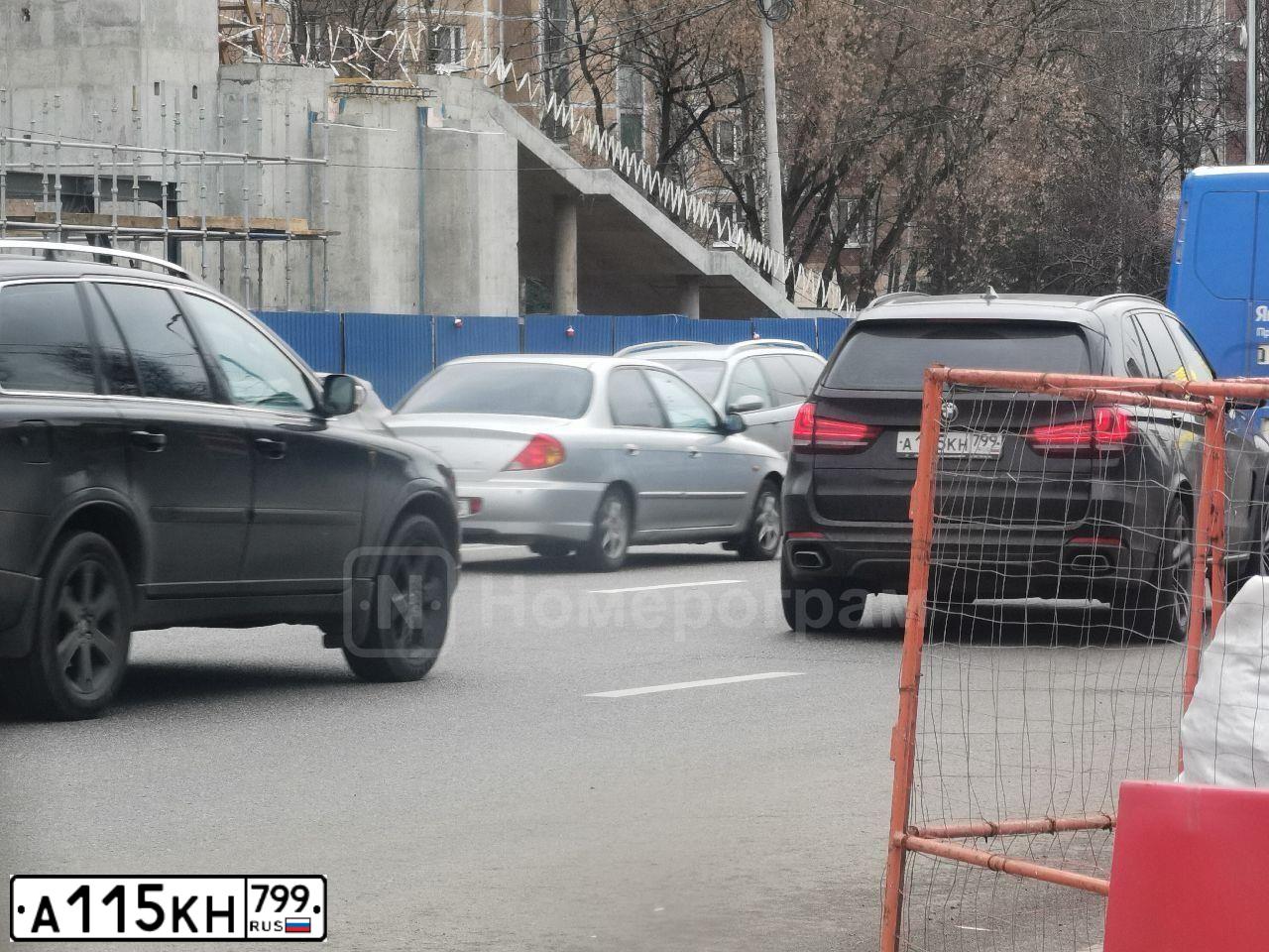Фото автомобиля BMW SERIE 3, 2012 — госномер Е199КК790. Цвет: ЧЕРНЫЙ