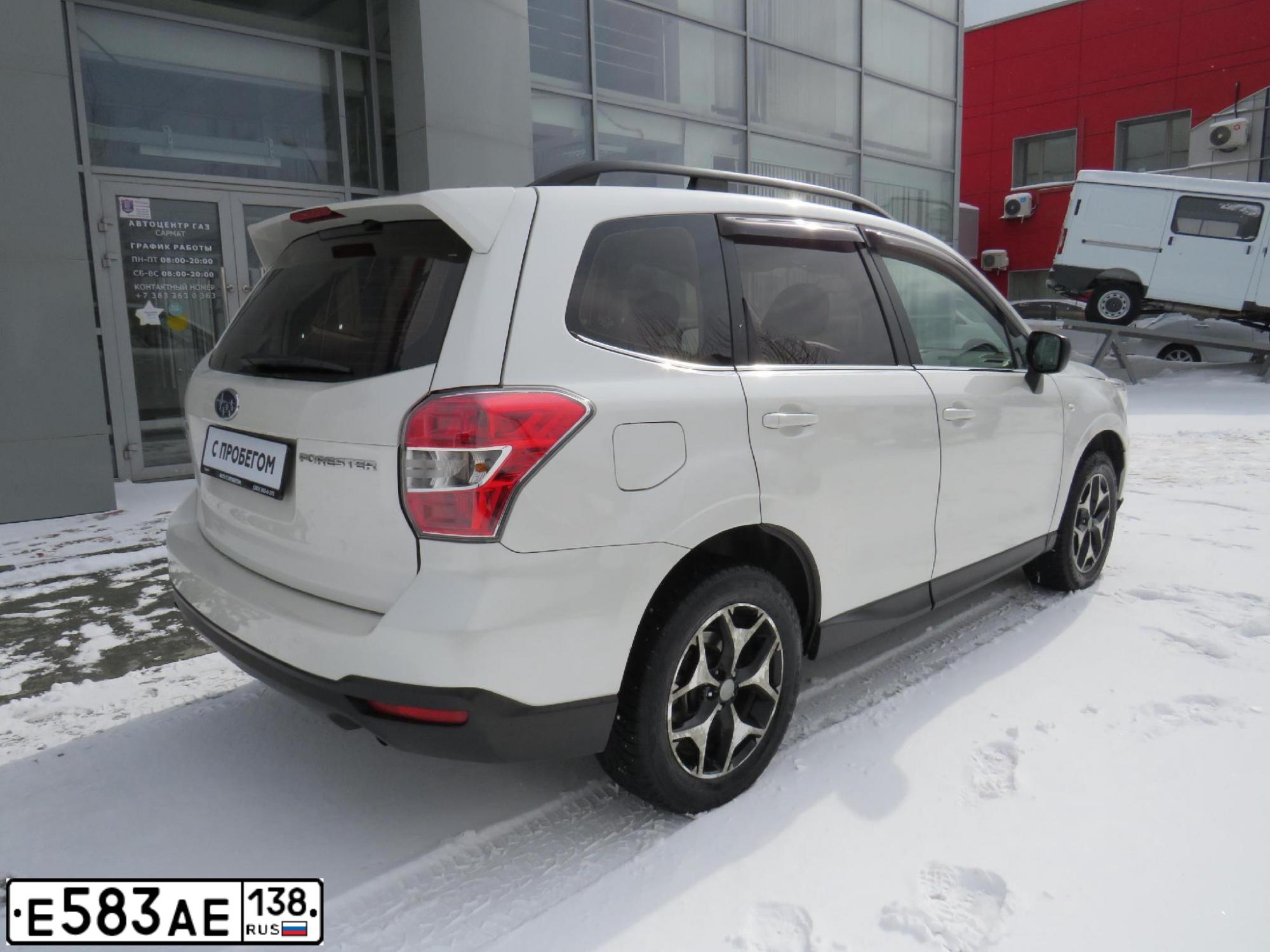 Фото автомобиля SUBARU FORESTER, 2013 — госномер О205МЕ154. Цвет: Белый