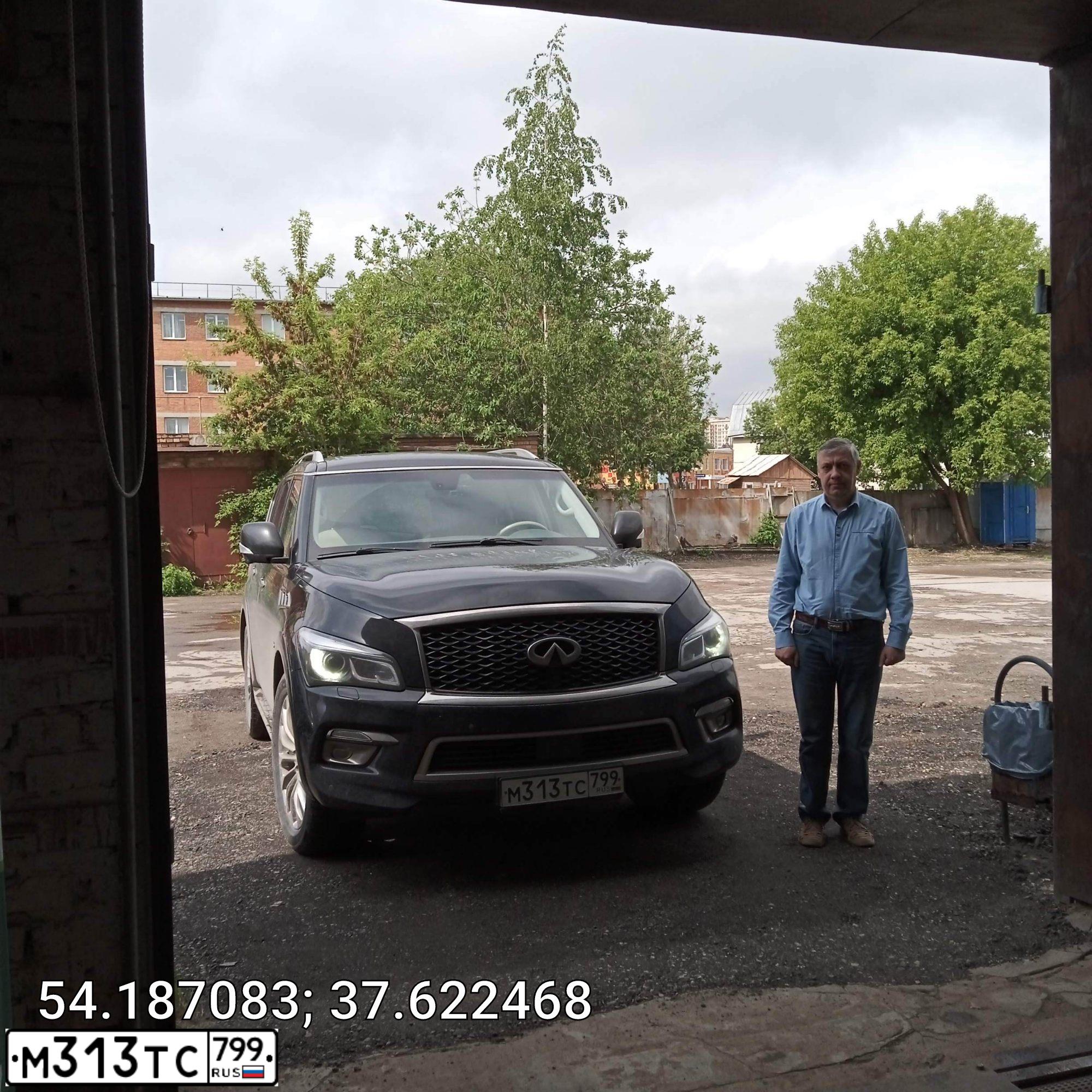 Фото автомобиля INFINITI QX80 /QX56/, 2015 — госномер М313ТС799. Цвет: ЧЕРНЫЙ