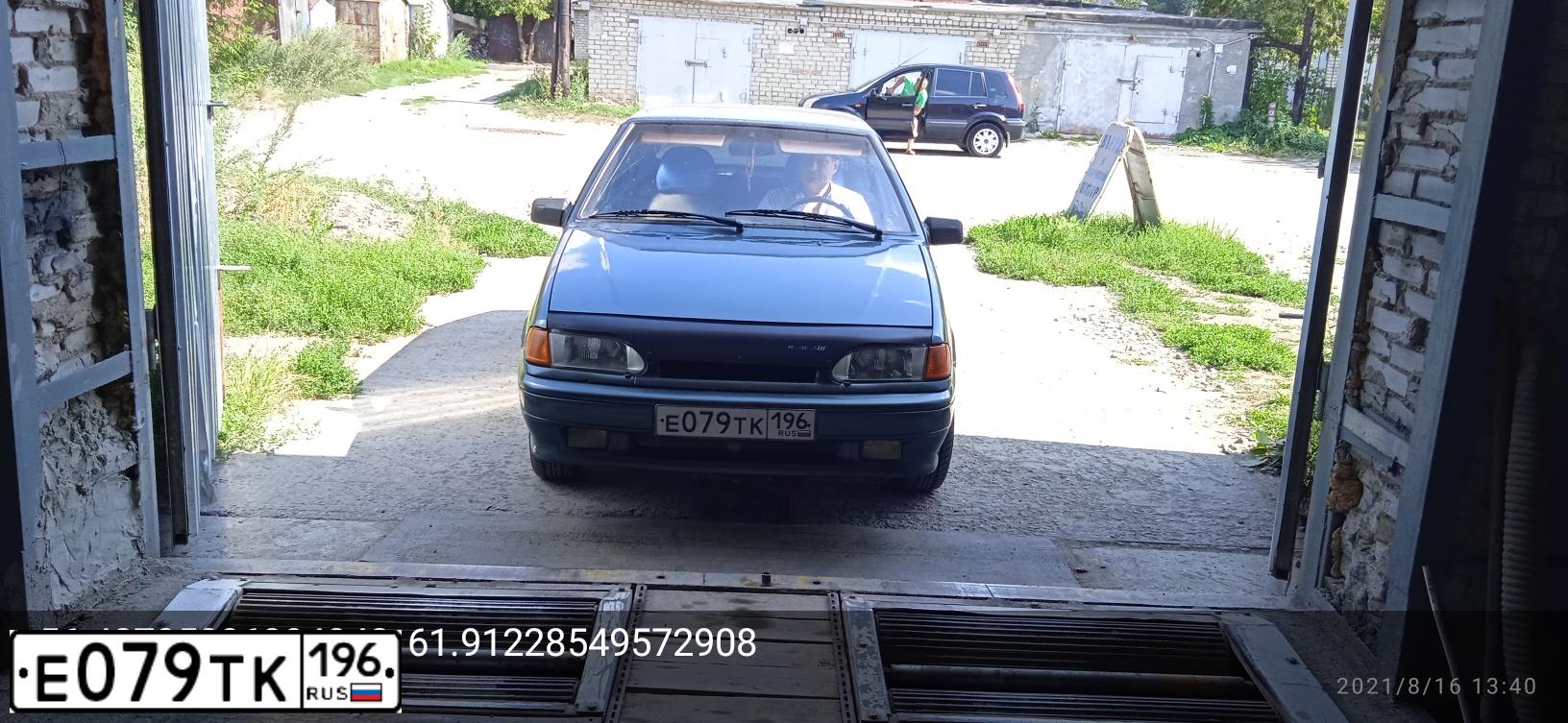 Фото автомобиля LADA 2114 SAMARA, 2007 — госномер Е079ТК196. Цвет: СИНЕ-ЗЕЛЕНЫЙ