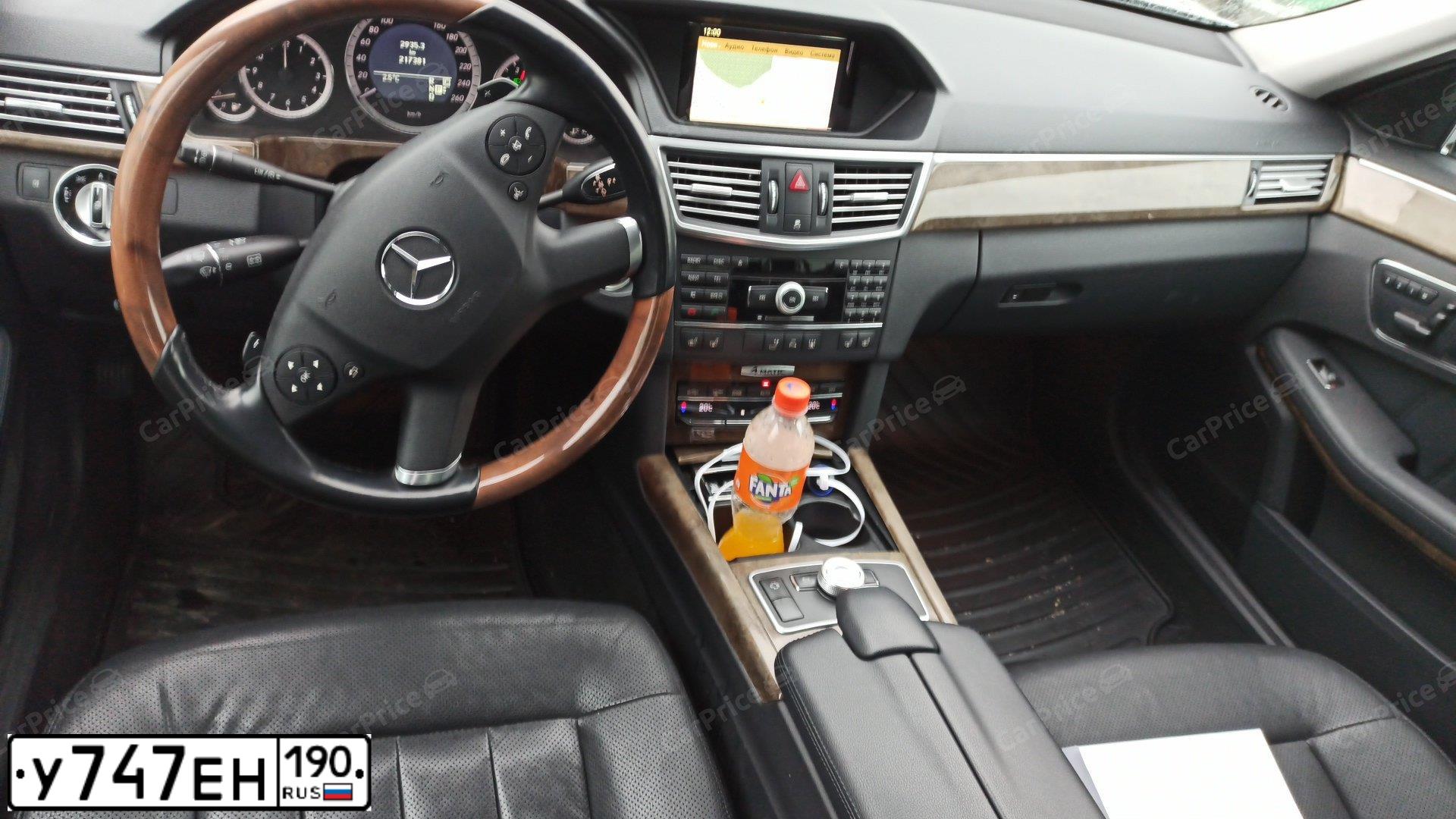 Фото автомобиля MERCEDES E-KLASSE, 2010 — госномер Н672УК799. Цвет: Серый
