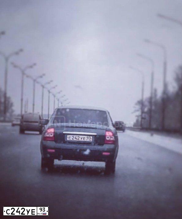 Фото автомобиля LADA 2170 PRIORA, 2008 — госномер С242УЕ93. Цвет: Серо-Синий