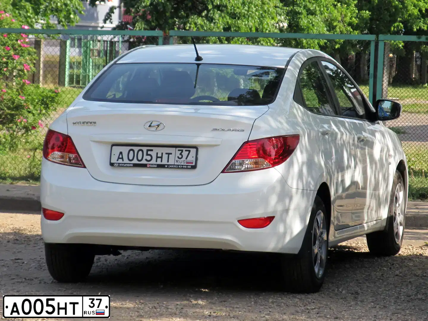 Фото автомобиля HYUNDAI SOLARIS, 2014 — госномер А005НТ37. Цвет: БЕЛЫЙ