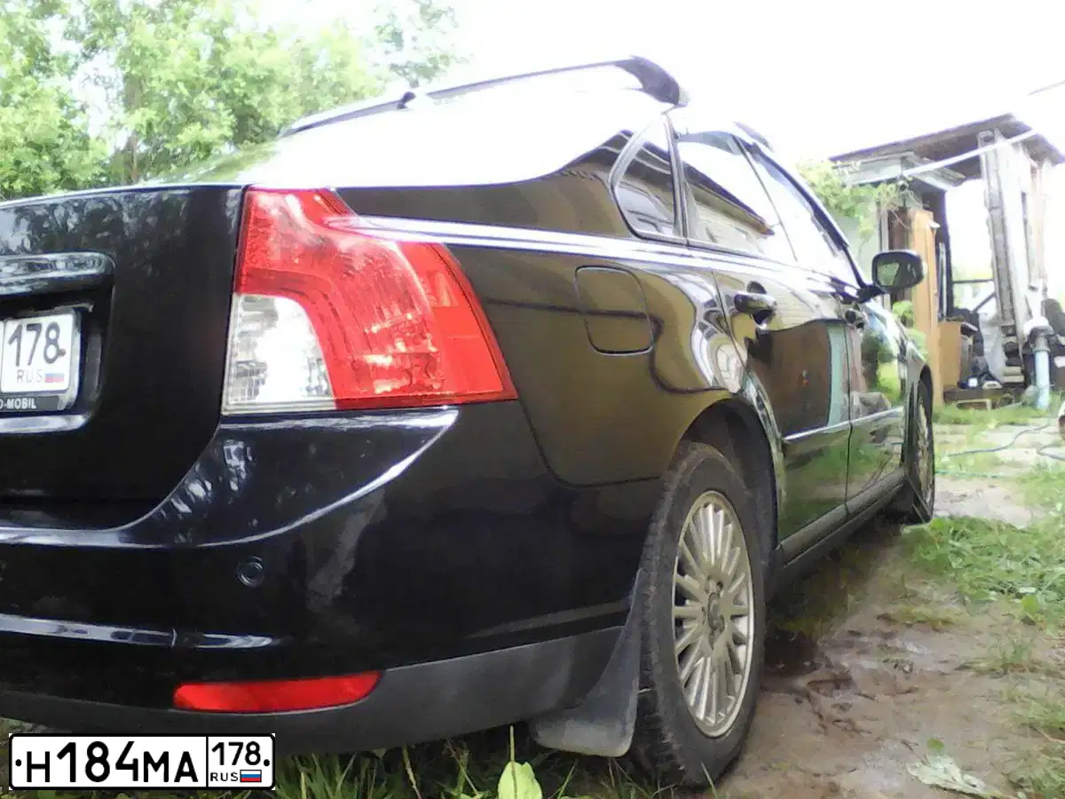 Фото автомобиля VOLVO S40, 2007 — госномер К219ХР76. Цвет: ЧЕРНЫЙ