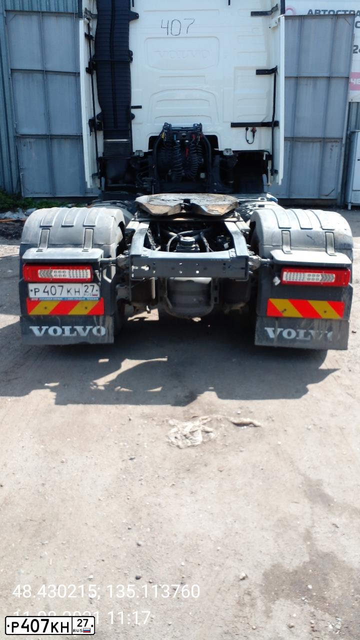 Фото автомобиля VOLVO SERIE FH /4X2/, 2020 — госномер Р407КН27. Цвет: БЕЛЫЙ