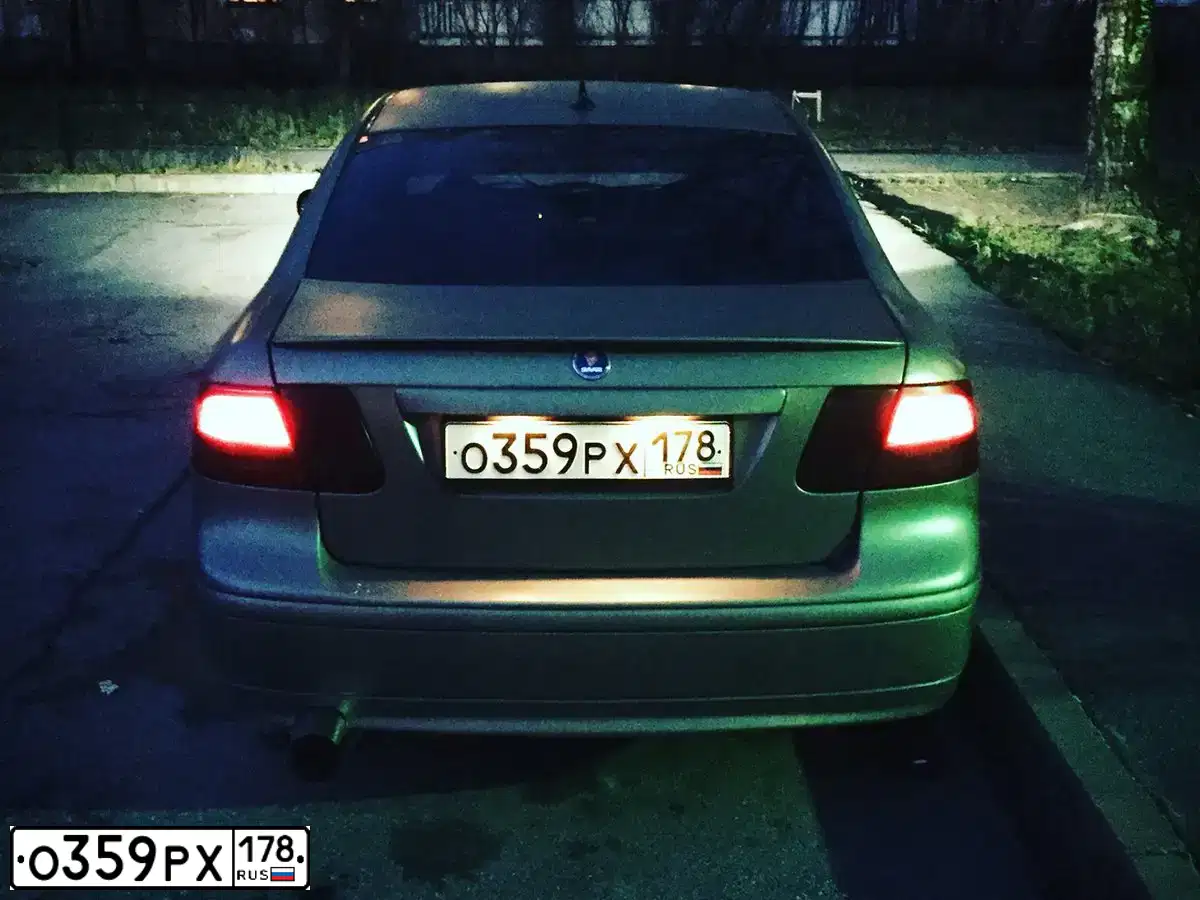 Фото автомобиля SAAB 9-3, 2006 — госномер О359РХ178. Цвет: СЕРЫЙ