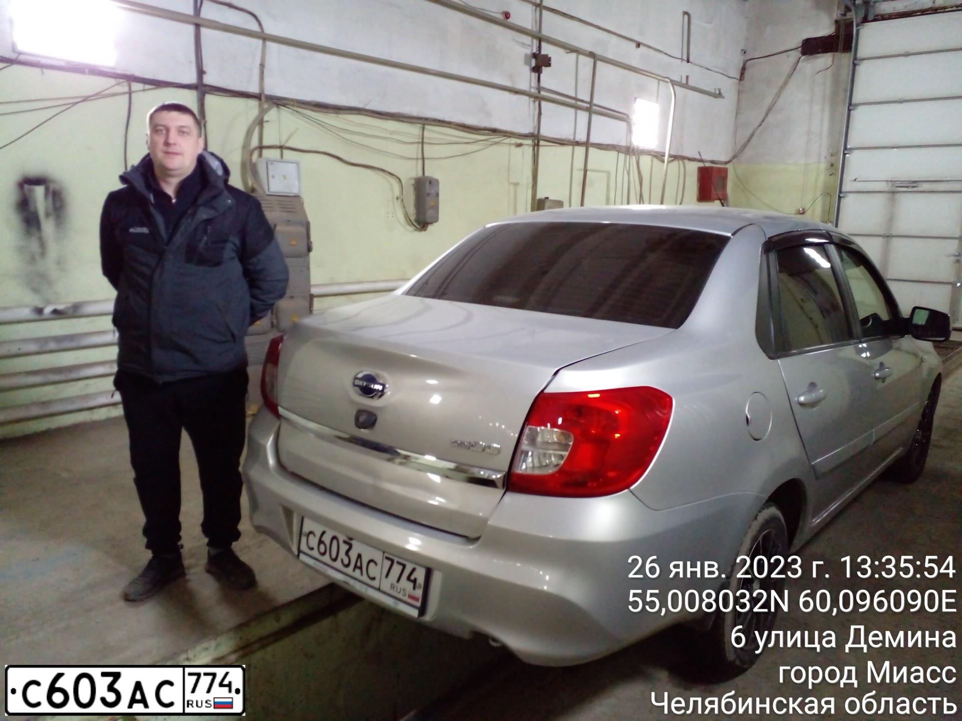 Фото автомобиля DATSUN ON-DO, 2018 — госномер М827ВВ702. Цвет: Серебристый