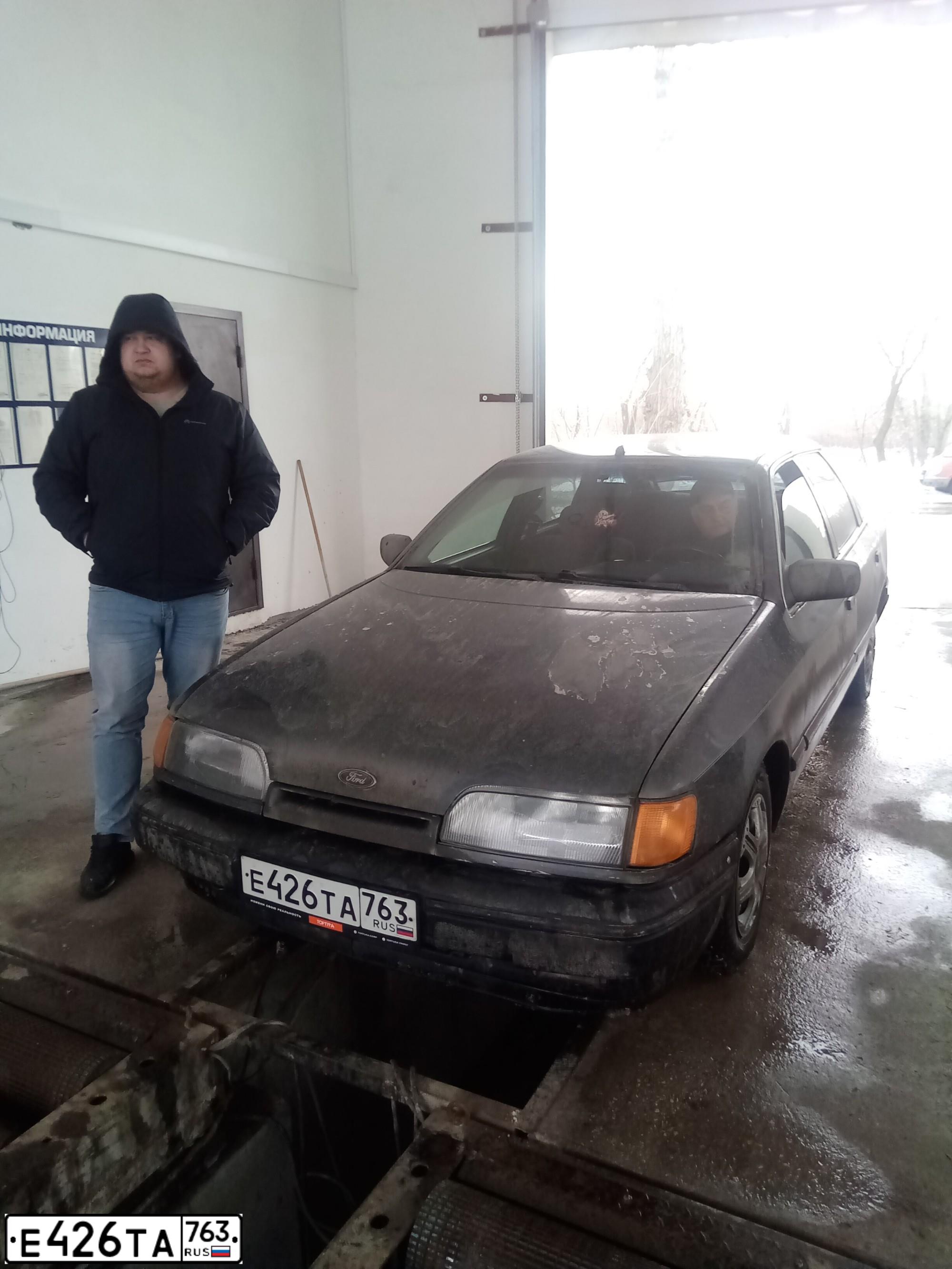 Фото автомобиля FORD SCORPIO, 1989 — госномер Е426ТА763. Цвет: ТЕМНО-СЕРЫЙ