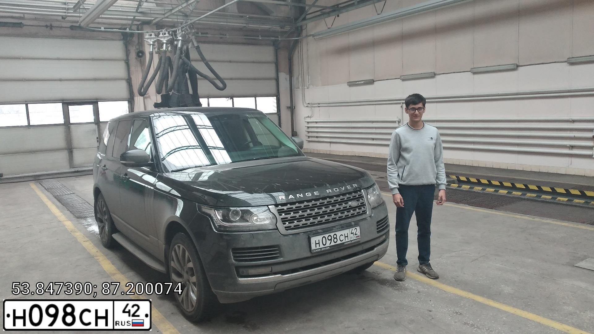 Фото автомобиля NISSAN PATROL, 2011 — госномер Н098СН42. Цвет: ТЕМНО-БОРДОВЫЙ