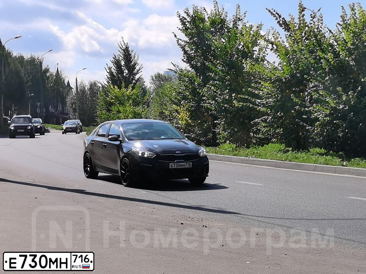 Фото автомобиля KIA CERATO, 2019 — госномер Е730МН716. Цвет: ЧЕРНЫЙ