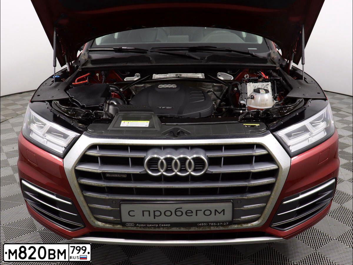 Фото автомобиля AUDI Q5, 2017 — госномер М820ВМ799. Цвет: Красный