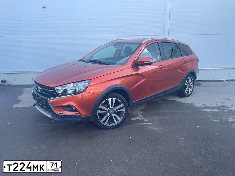 Фото автомобиля LADA VESTA, 2018 — госномер Х080АТ71. Цвет: ОРАНЖЕВЫЙ