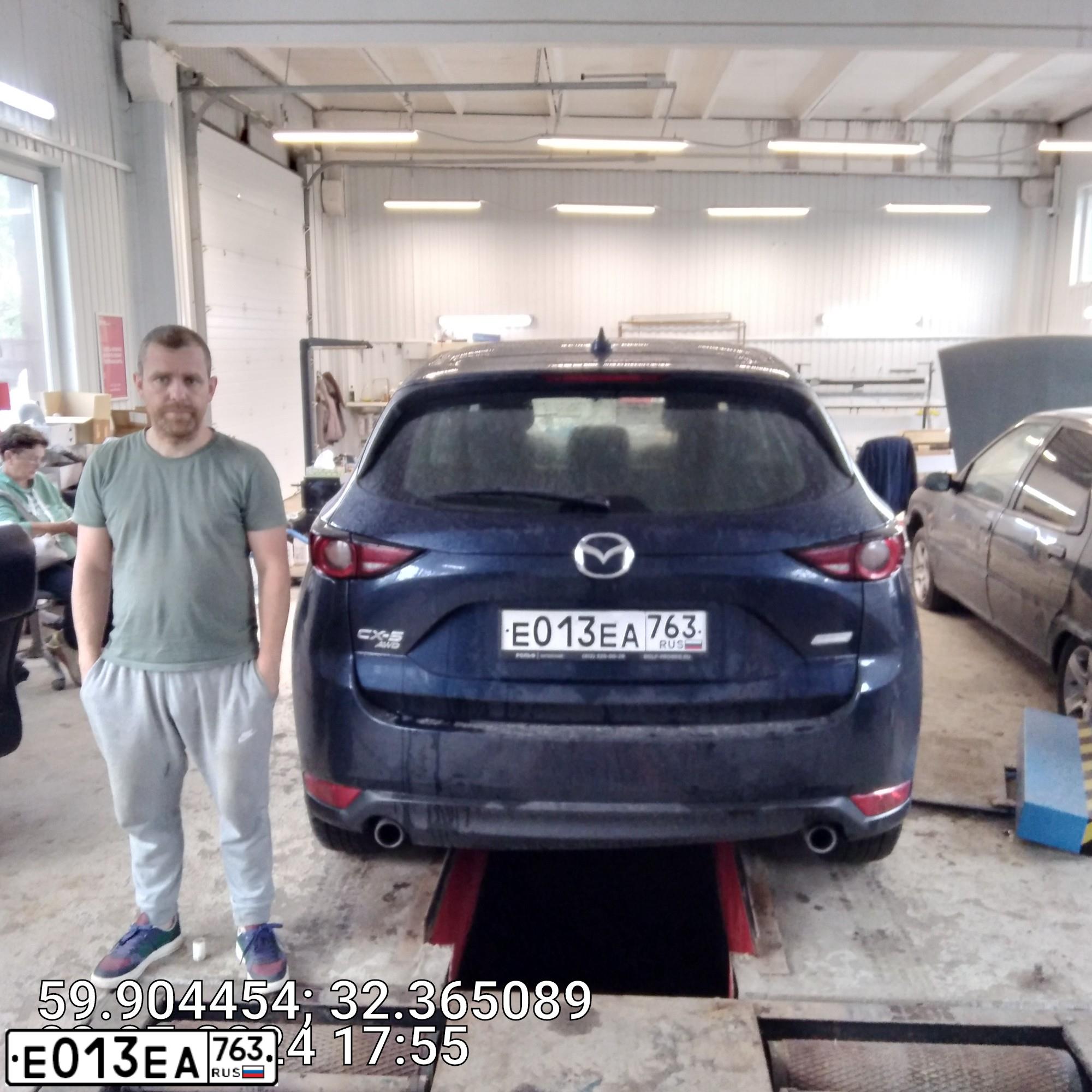 Фото автомобиля MAZDA CX-5, 2019 — госномер Е013ЕА763. Цвет: синий