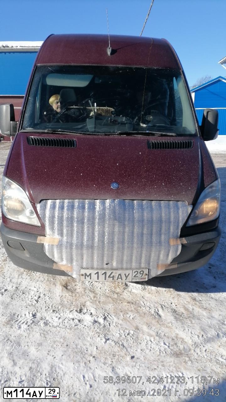 Фото автомобиля MERCEDES-BENZ SPRINTER, 2009 — госномер Н059КС76. Цвет: ТЕМНО-КРАСНЫЙ