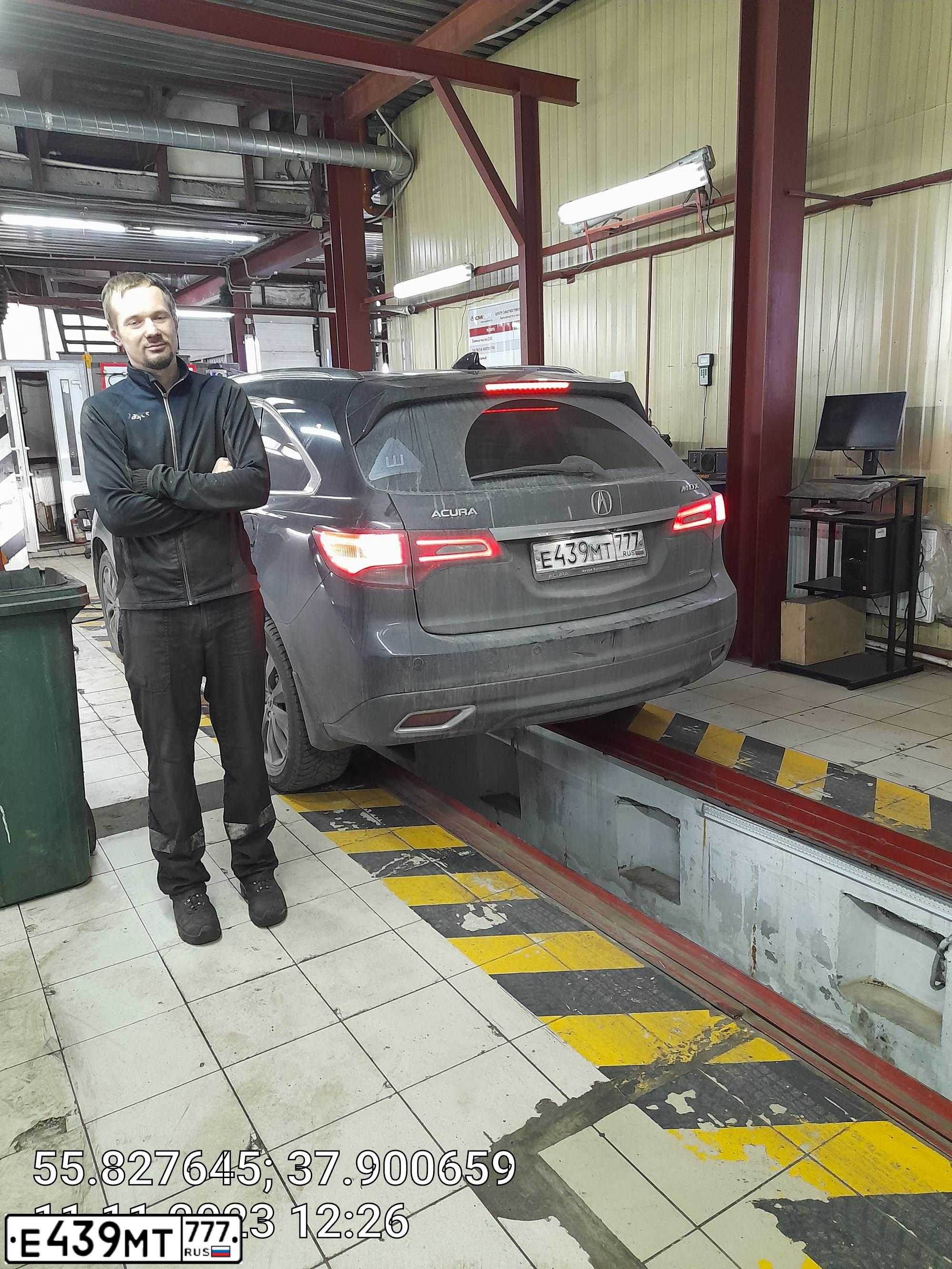 Фото автомобиля ACURA MDX, 2014 — госномер Е439МТ777. Цвет: ЧЕРНЫЙ