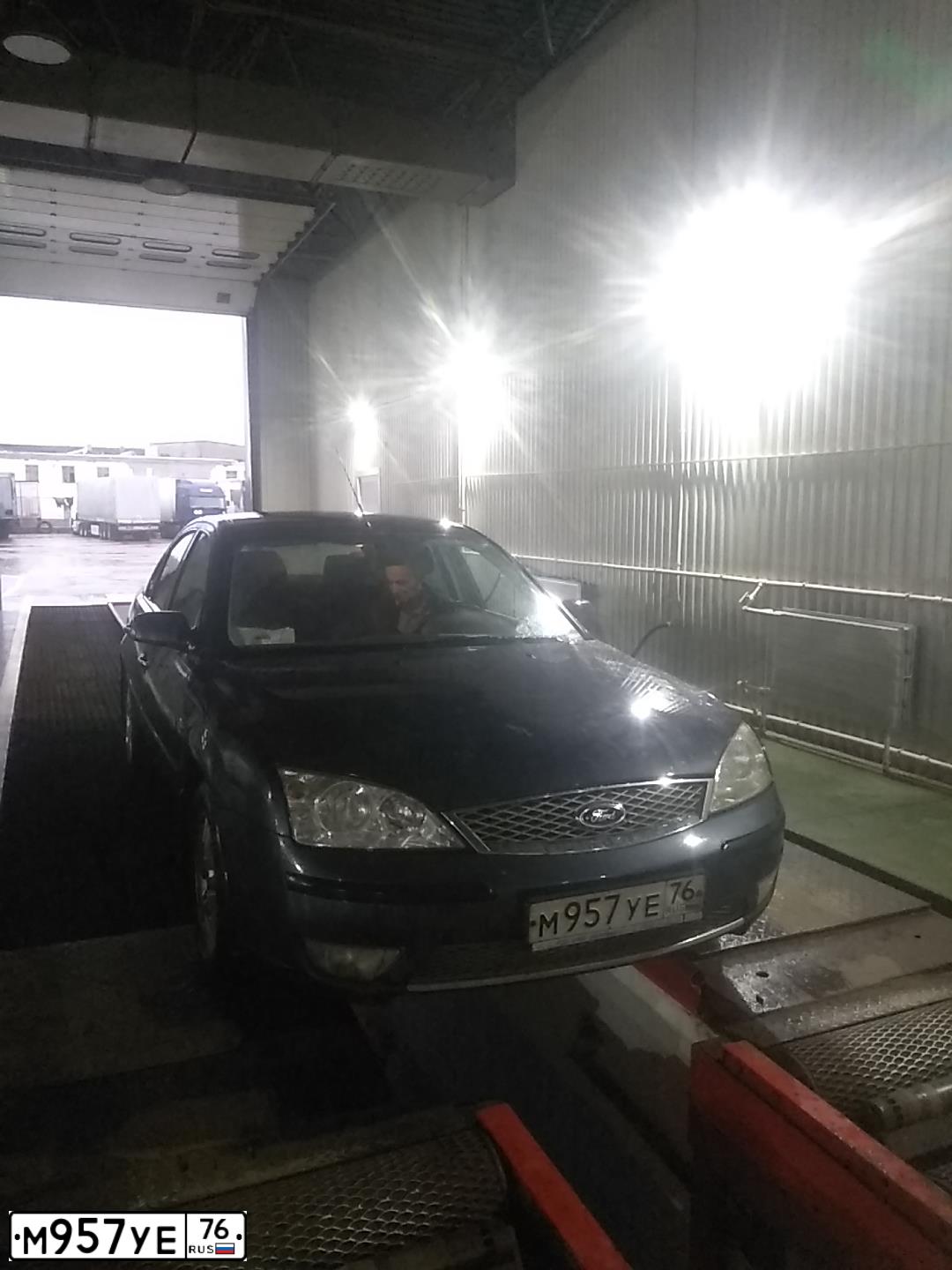 Фото автомобиля FORD MONDEO, 2006 — госномер М957УЕ76. Цвет: ТЕМНО-СЕРЫЙ