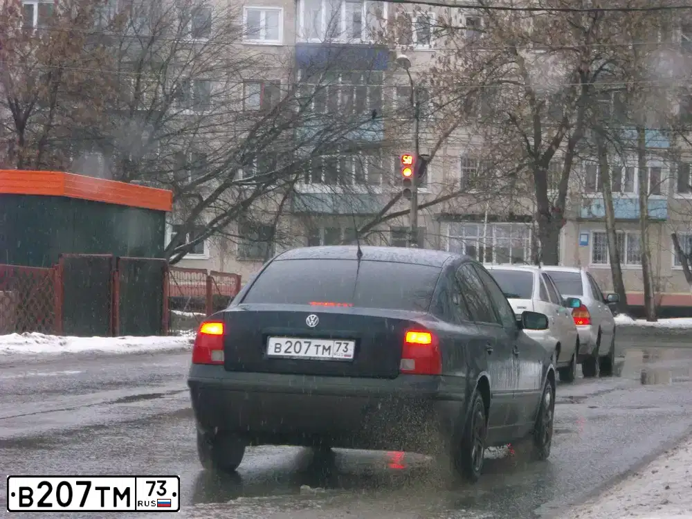 Фото автомобиля VOLKSWAGEN PASSAT, 1999 — госномер В278РХ12. Цвет: синий