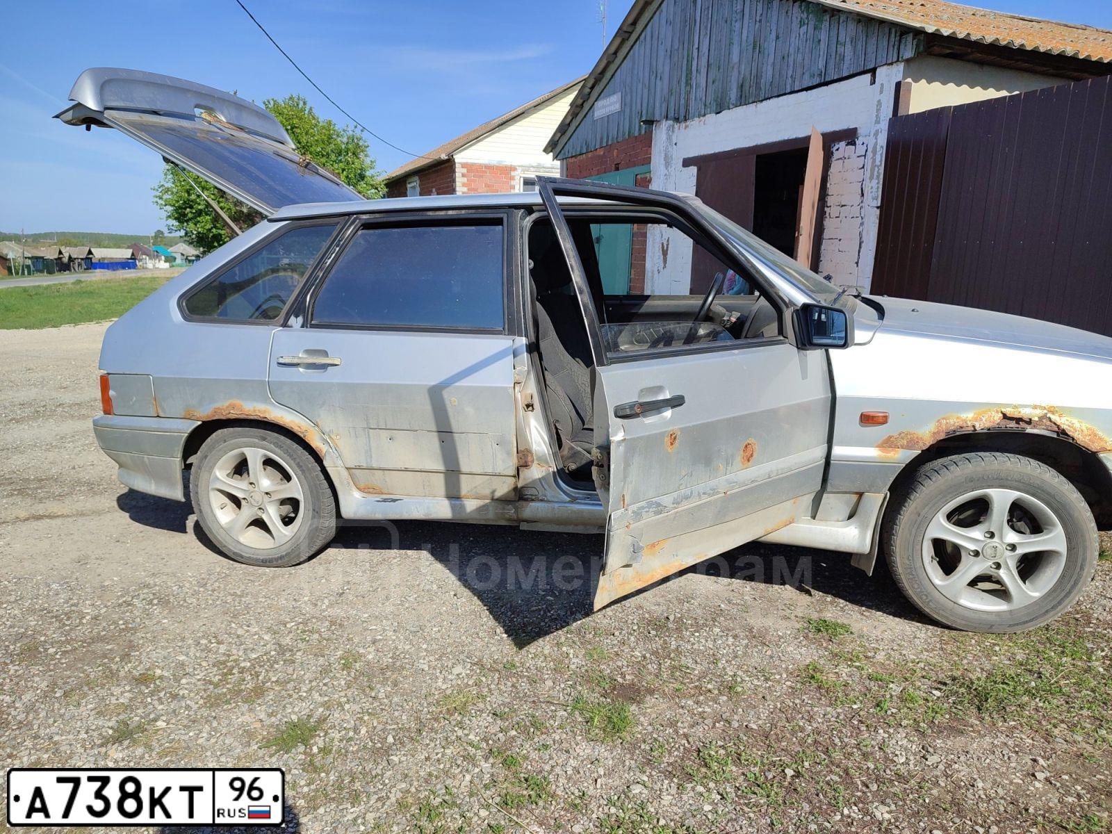 Фото автомобиля LADA 2114 SAMARA, 2004 — госномер А738КТ96. Цвет: СВЕТЛО-СЕРЫЙ
