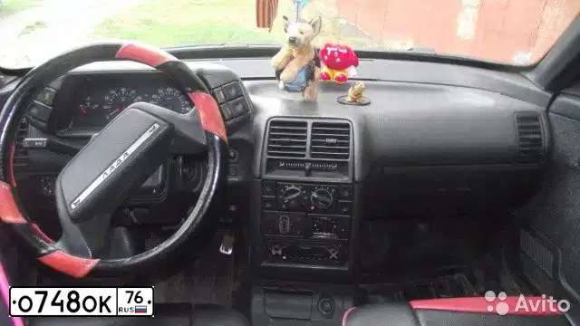 Фото автомобиля LADA 2112 LADA, 2002 — госномер О748ОК76. Цвет: ЗОЛОТИСТО-СЕРЫЙ