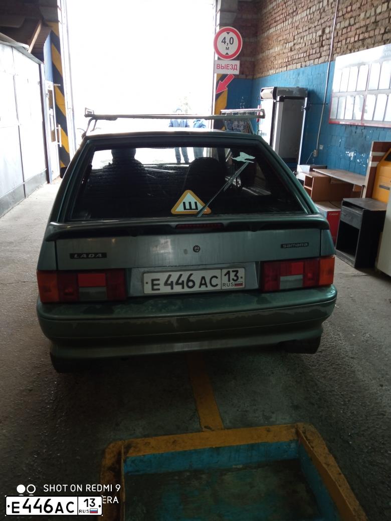 Фото автомобиля LADA 2114 SAMARA, 2009 — госномер Е446АС13. Цвет: СРЕДНИЙ СЕРО-ЗЕЛ.МЕТАЛ