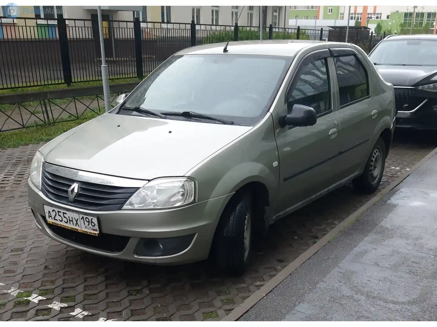 Фото автомобиля RENAULT LOGAN, 2014 — госномер А255НХ196. Цвет: БЕЖЕВЫЙ