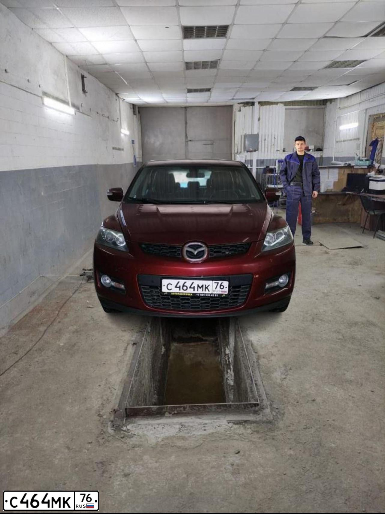 Фото автомобиля MAZDA CX-7, 2007 — госномер К929ВА53. Цвет: Красный