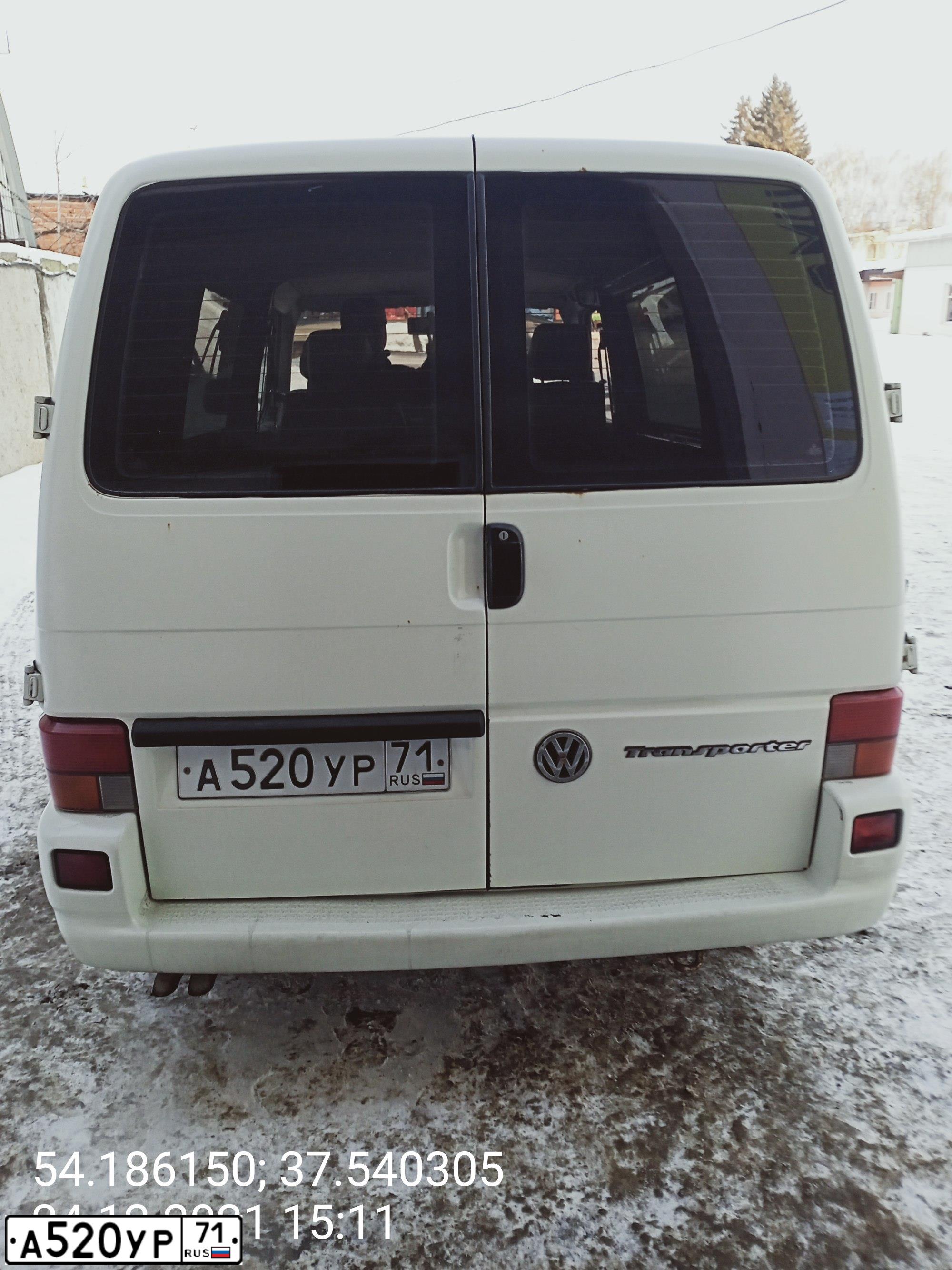 Фото автомобиля VOLKSWAGEN TRANSPORTER, 2001 — госномер А520УР71. Цвет: БЕЛЫЙ