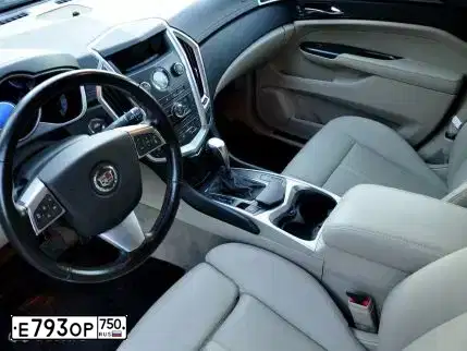 Фото автомобиля CADILLAC SRX, 2012 — госномер Е793ОР750. Цвет: ЧЕРНЫЙ