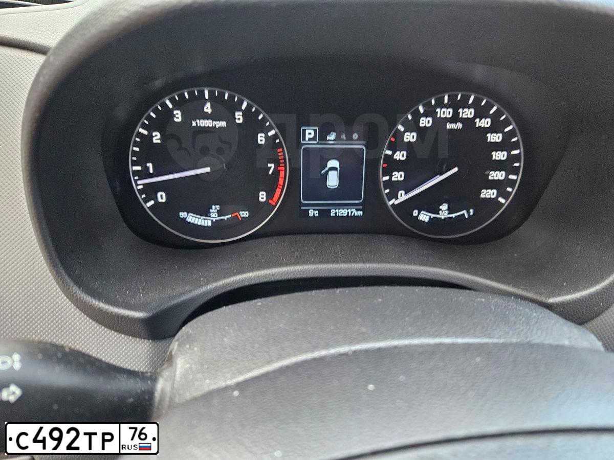 Фото автомобиля HYUNDAI CRETA, 2018 — госномер Е246МЕ790. Цвет: Коричневый