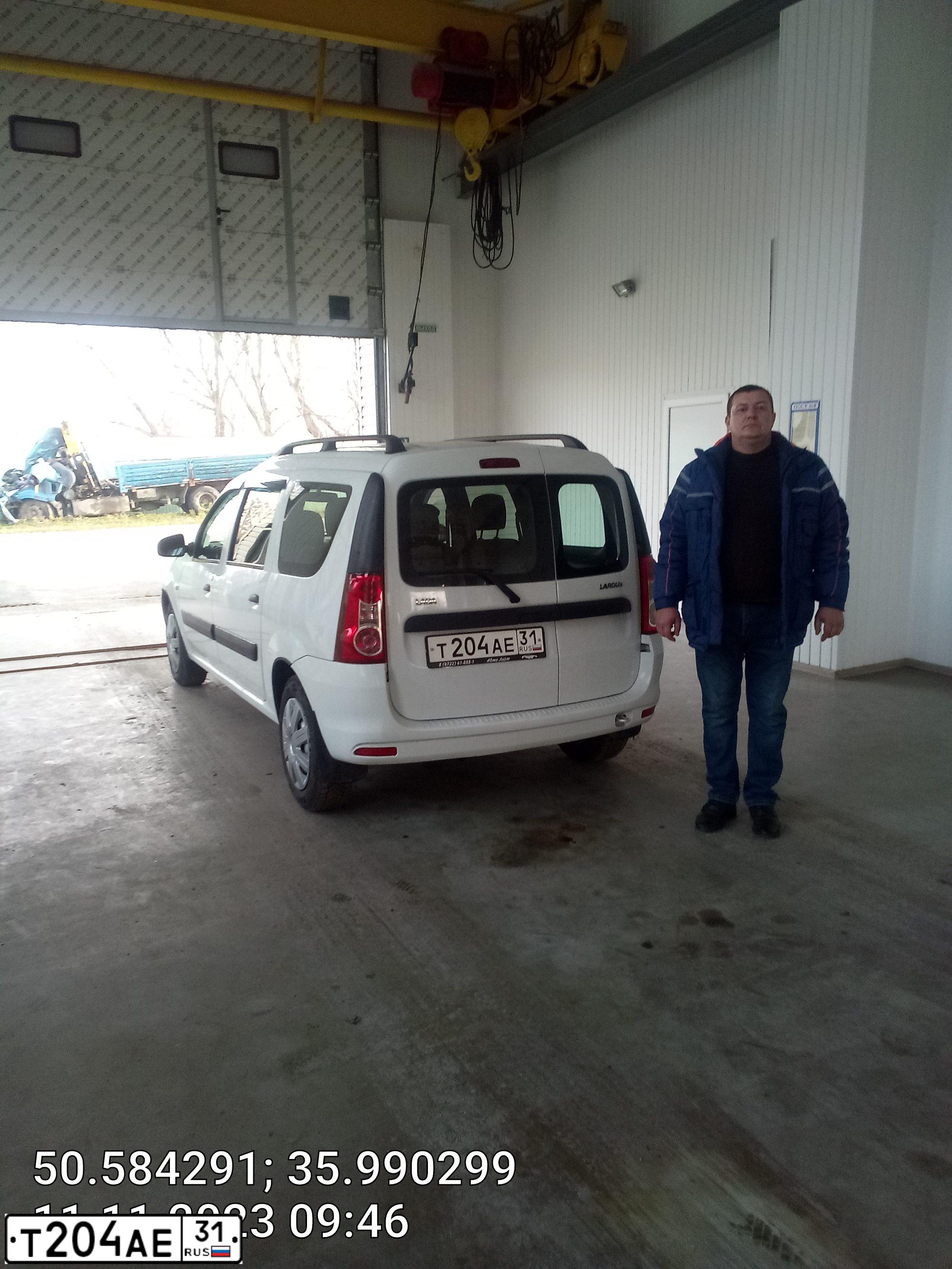 Фото автомобиля LADA LARGUS, 2019 — госномер Т204АЕ31. Цвет: БЕЛЫЙ