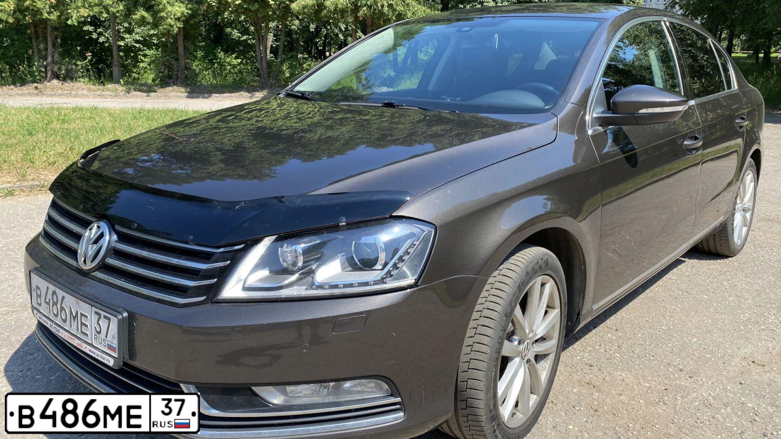 Фото автомобиля VOLKSWAGEN PASSAT, 2012 — госномер В486МЕ37. Цвет: Коричневый