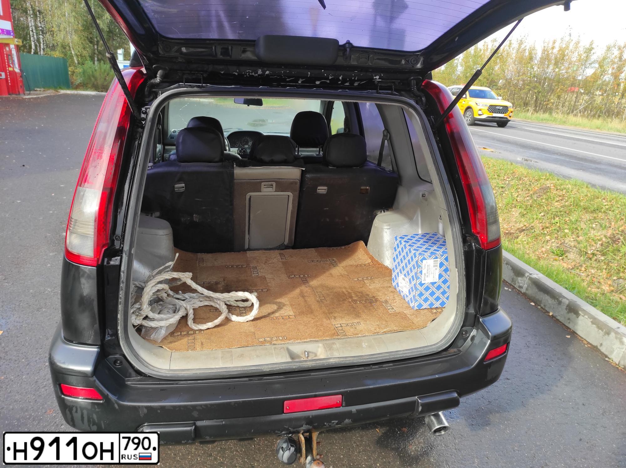 Фото автомобиля NISSAN X-TRAIL, 2003 — госномер Н911ОН790. Цвет: ЧЕРНЫЙ