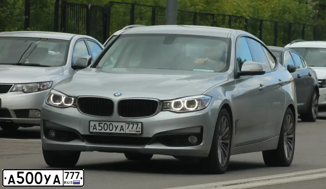 Фото автомобиля BMW SERIE 3 GT, 2014 — госномер А500УА777. Цвет: СЕРЕБРИСТЫЙ