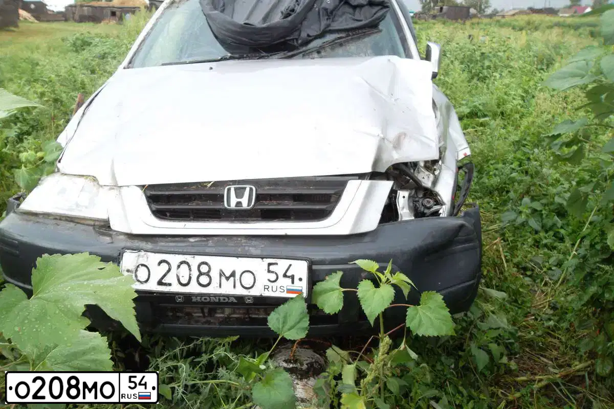 Фото автомобиля HONDA CR-V, 1997 — госномер М711ОХ154