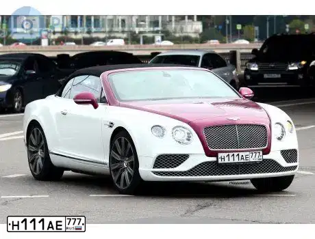 Фото автомобиля BENTLEY CONTINENTAL, 2016 — госномер Н111АЕ777. Цвет: Бело-красный