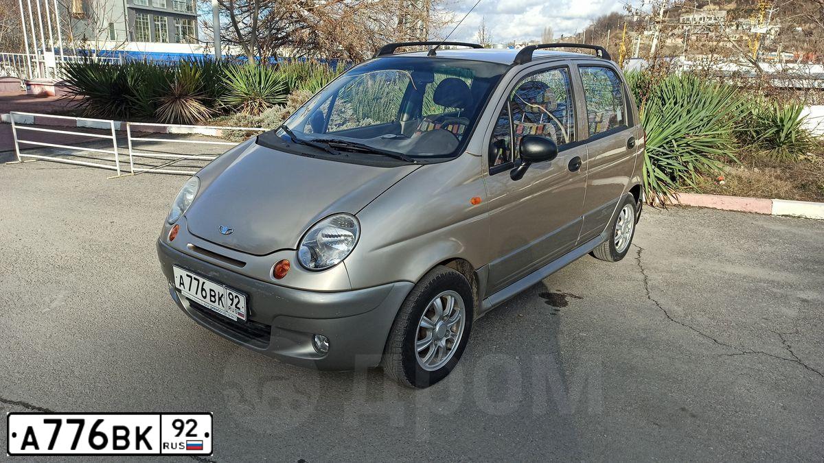 Фото автомобиля DAEWOO  MATIZ, 2012 — госномер В999ЕЕ92. Цвет: БЕЖЕВЫЙ