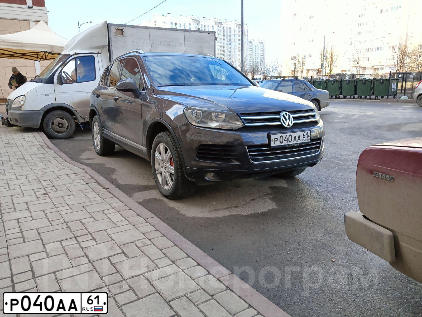 Фото автомобиля VOLKSWAGEN TOUAREG, 2010 — госномер О587ЕС75
